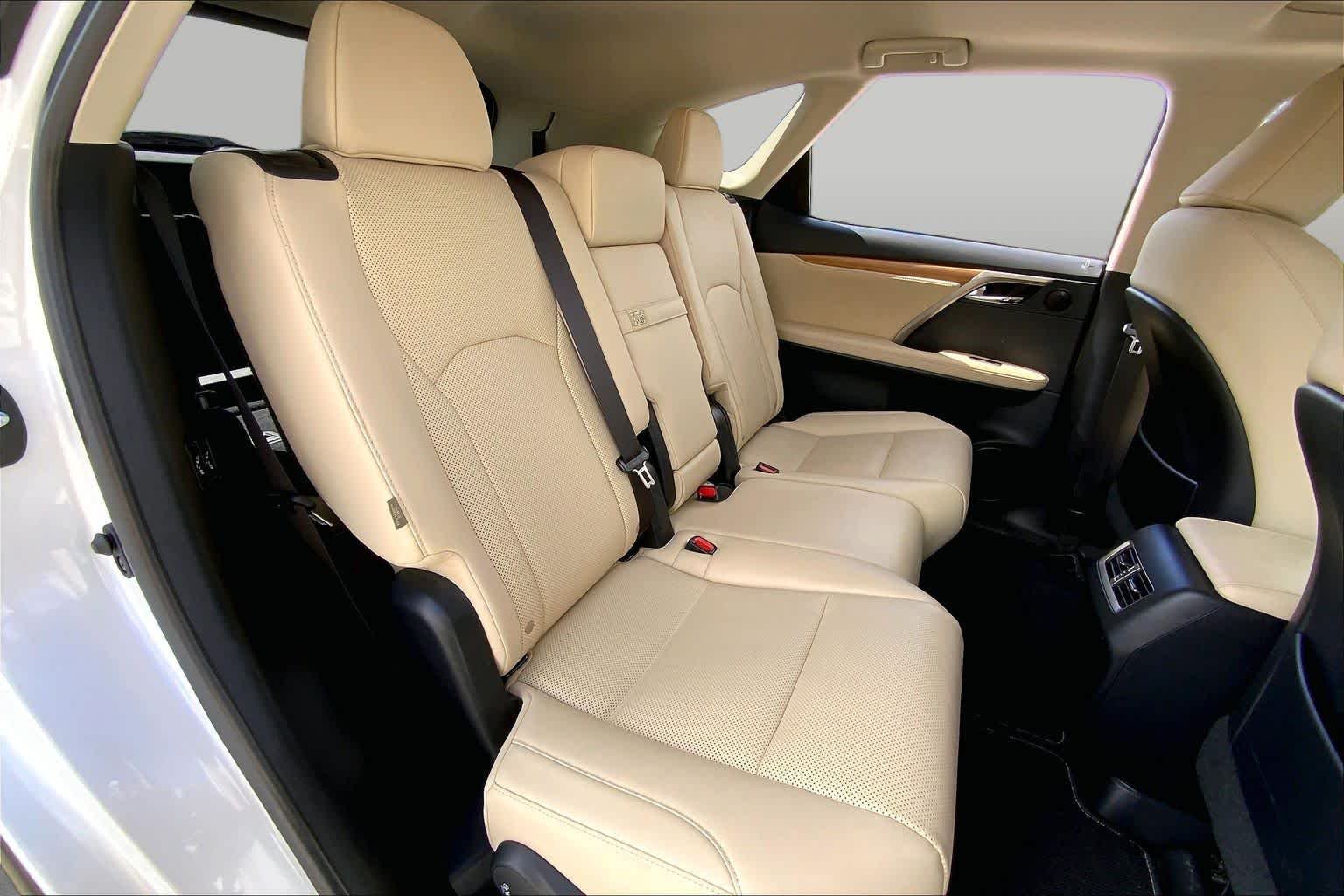 Used 2021 Eminent White Pearl Lexus  image 19