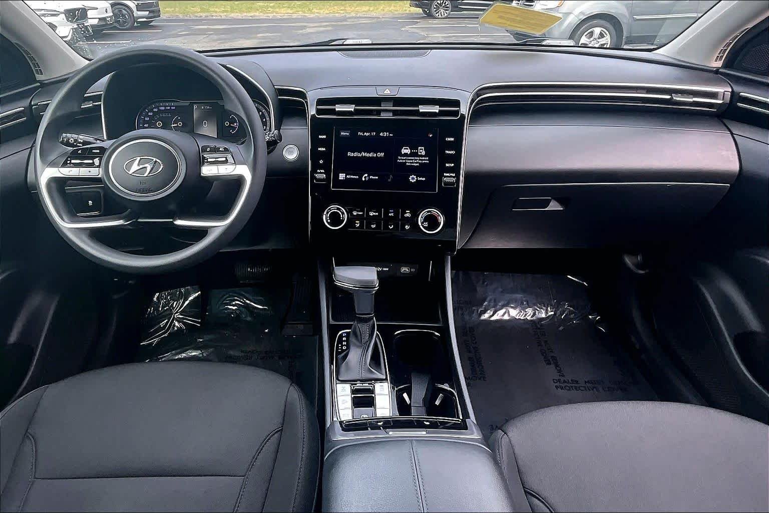 Used 2022 Phantom Black Hyundai SEL image 21