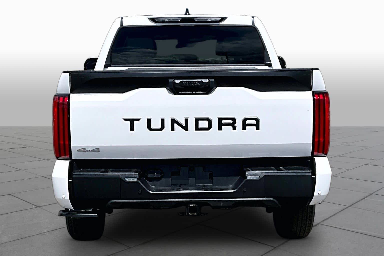 Used 2025 Ice Cap Toyota SR5 image 5