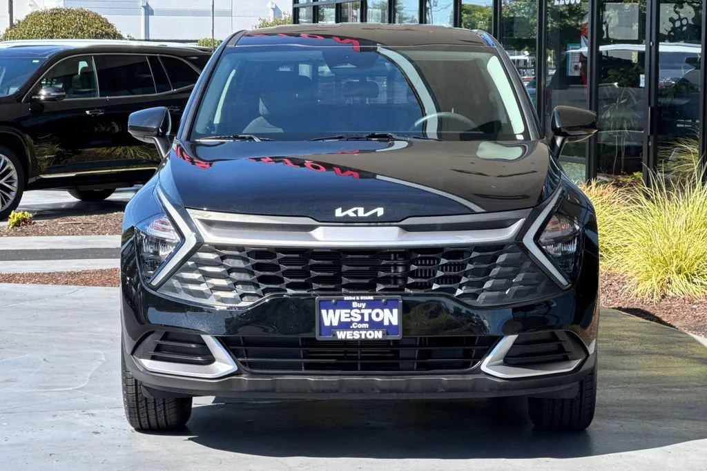 Used 2023 Black Kia LX image 9