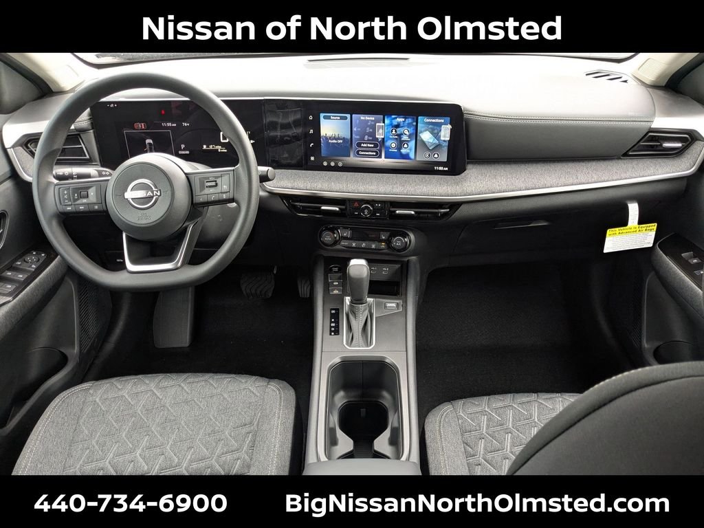 New 2026 Gun Metallic / Scarlet Ember Tintcoat Two-tone Nissan SV image 17