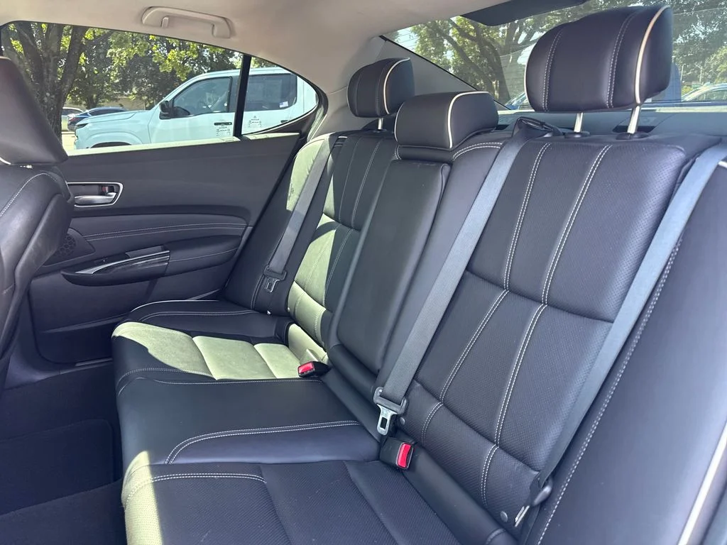 Used 2020 Silver Acura 3.5L Technology Pkg image 19