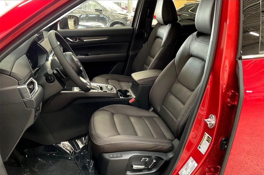 2025 MAZDA CX-5 - Image 8