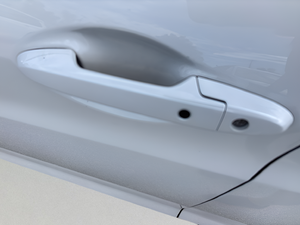 Used 2022 White Honda EX image 22
