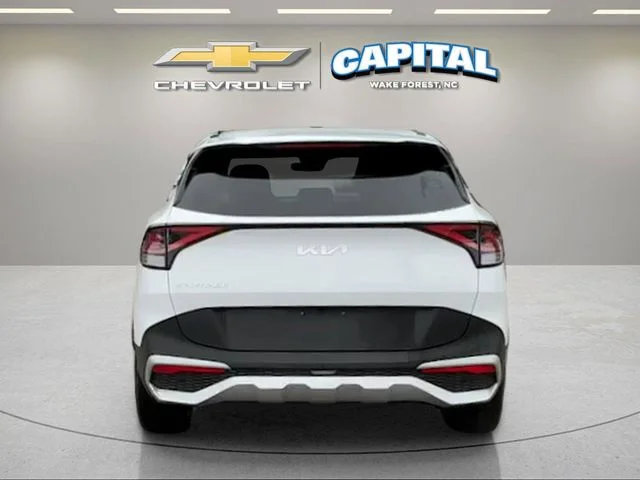 Used 2025 White Kia EX image 4