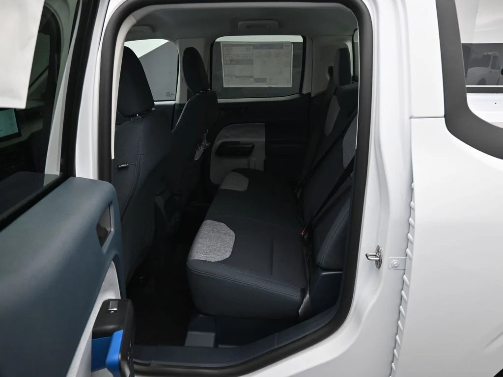 New 2026 Oxford White Ford XLT image 17