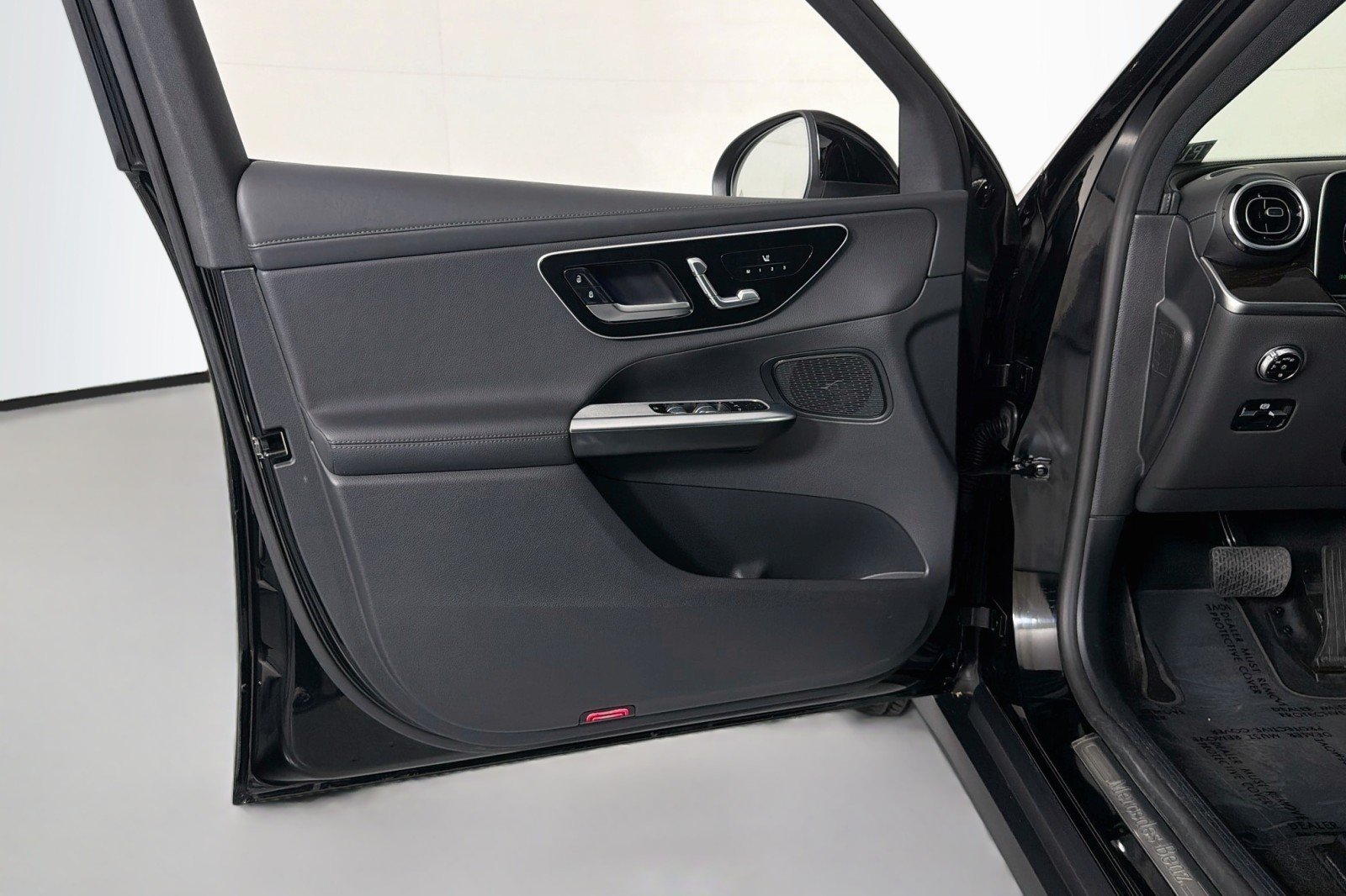 Used 2024 Black Mercedes-Benz 300 image 21