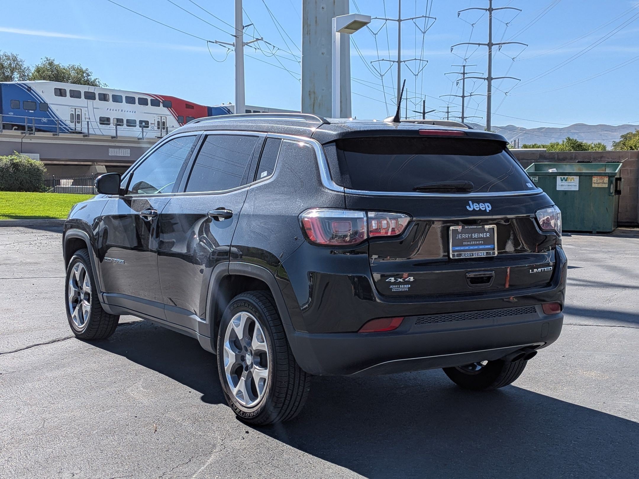 Certified Used 2019 Diamond Black Crystal Pearlcoat Jeep Limited image 4