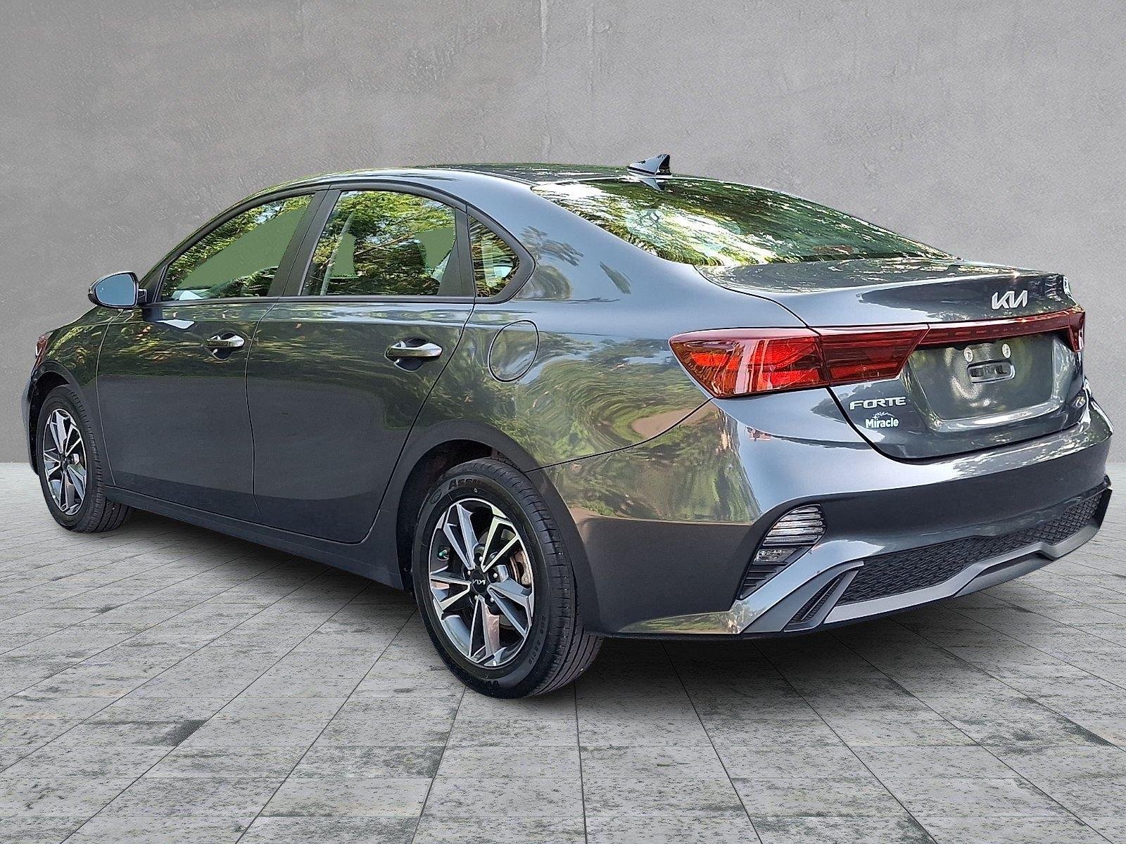 Used 2023 Gravity Gray Kia LXS image 4