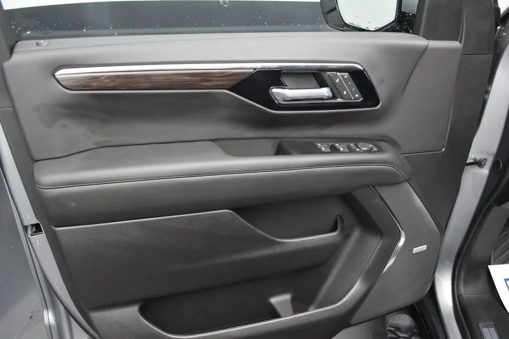 2026 Chevrolet Tahoe Z71 - Photo 19