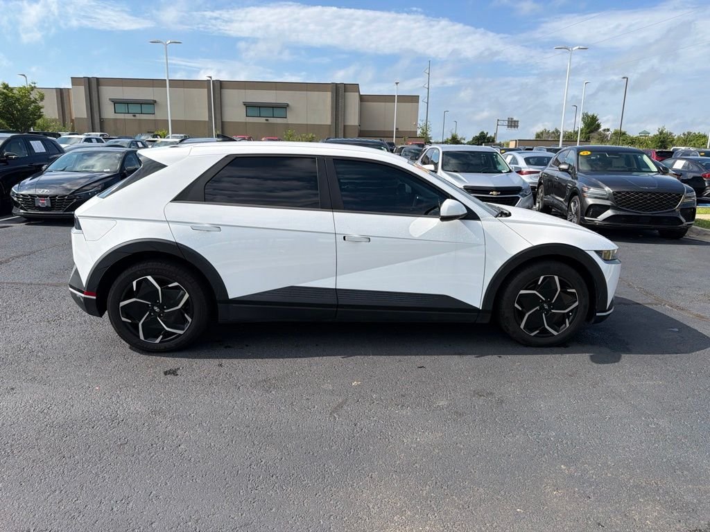 Used 2024 White Hyundai SEL image 8