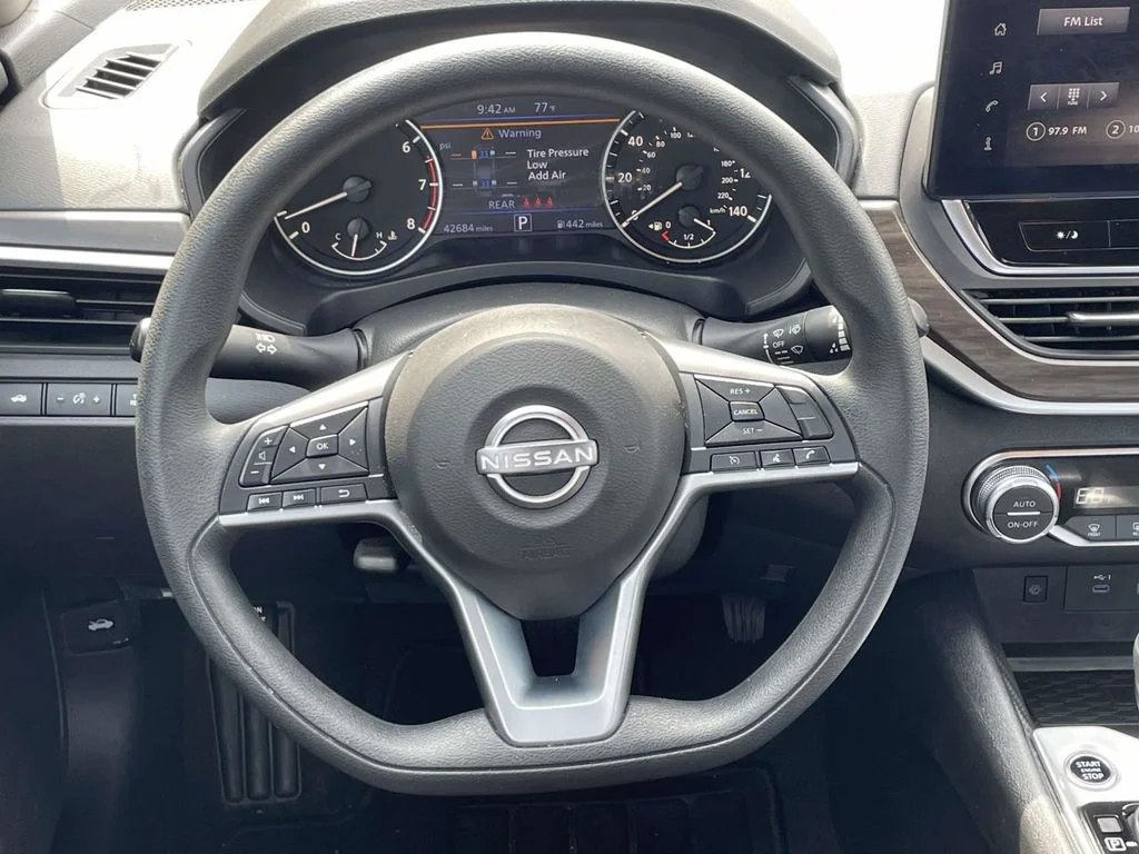 Used 2025 Silver Nissan 2.5 SV image 19