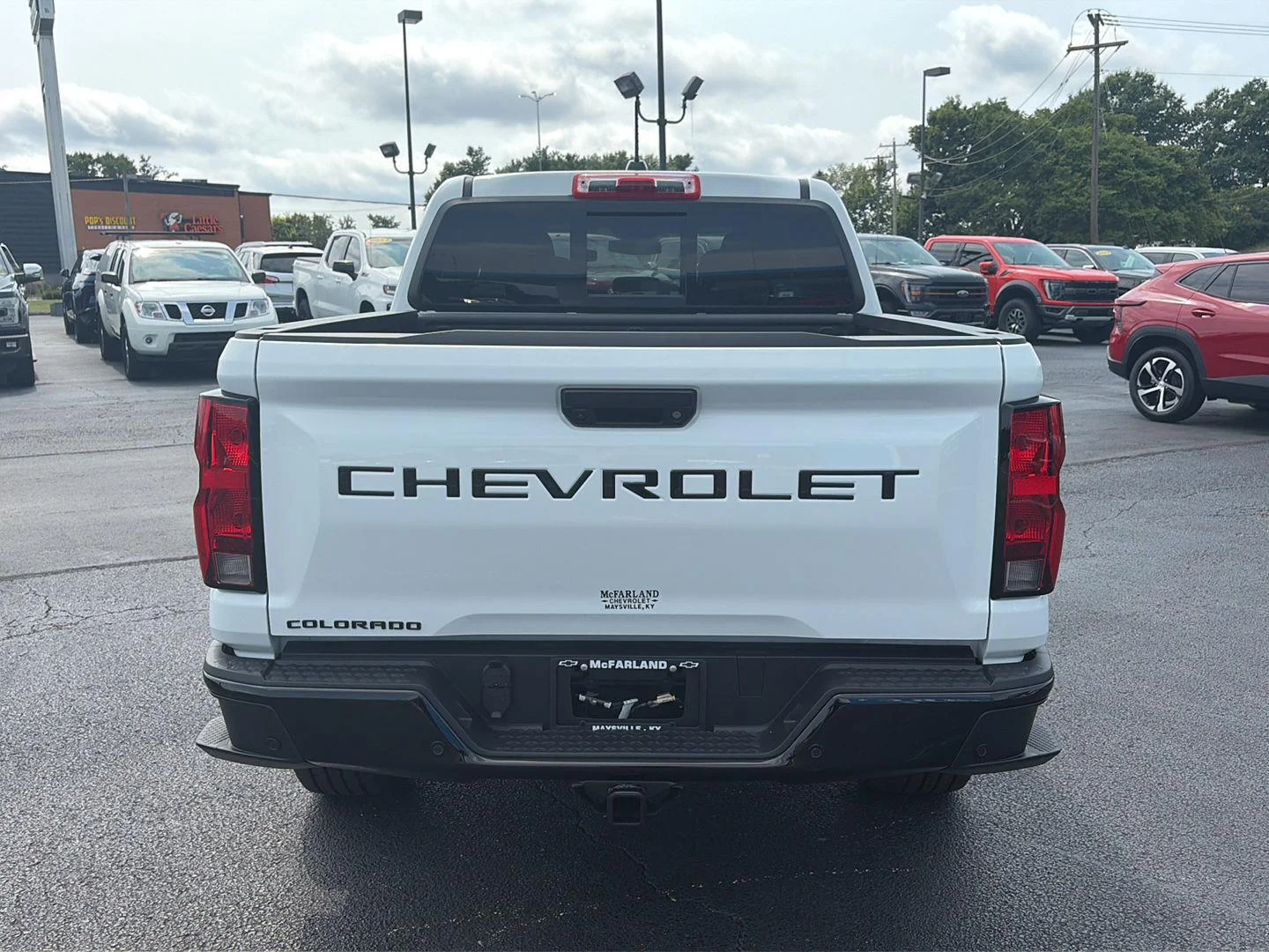 New 2026 Summit White Chevrolet WT image 4