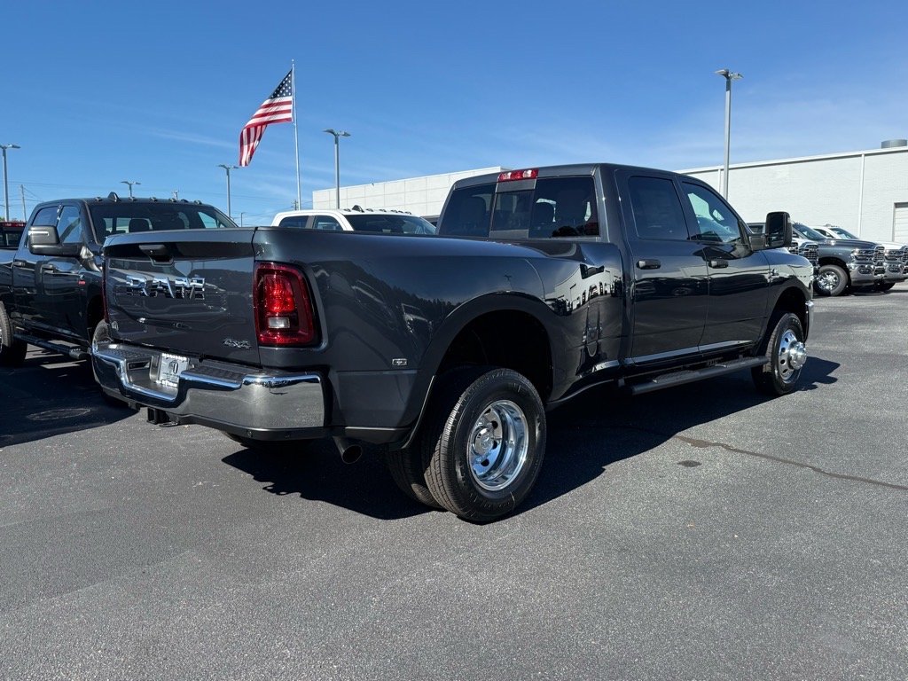 2026 Ram 3500 Tradesman photo 3