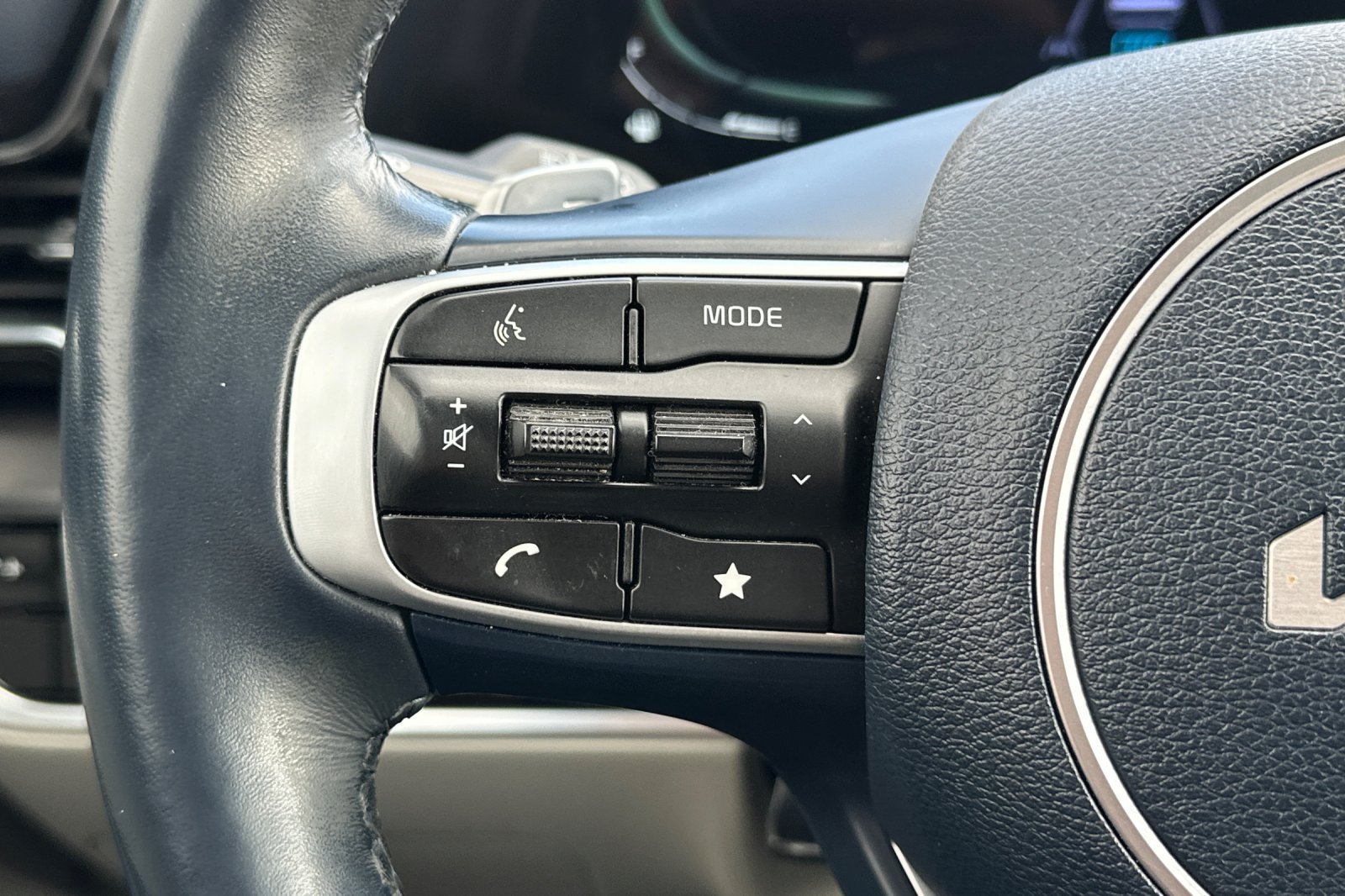 Used 2023 Blue Kia EX image 26