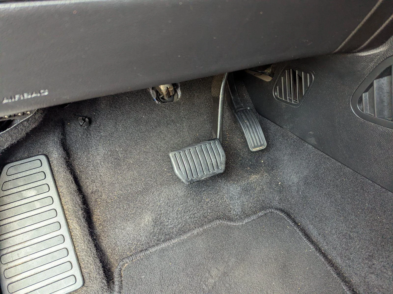 Used 2022 Agate Black Ford SEL image 27