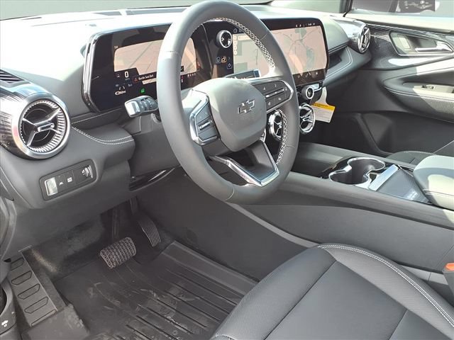 New 2026 Summit White Chevrolet LT image 8
