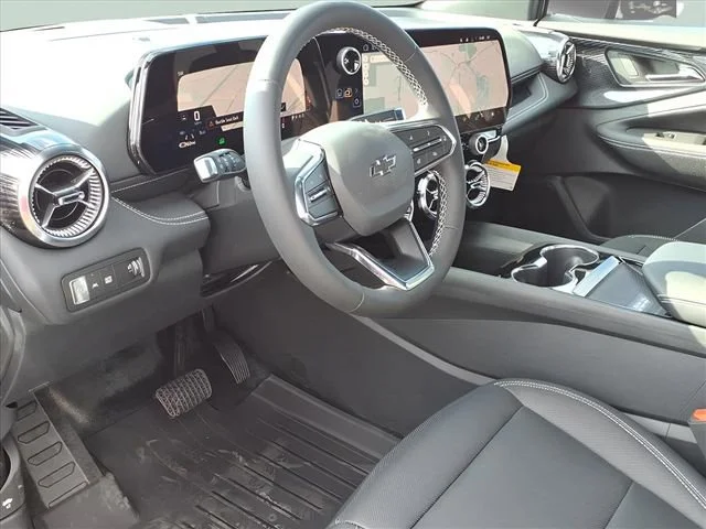 New 2026 Summit White Chevrolet LT image 8