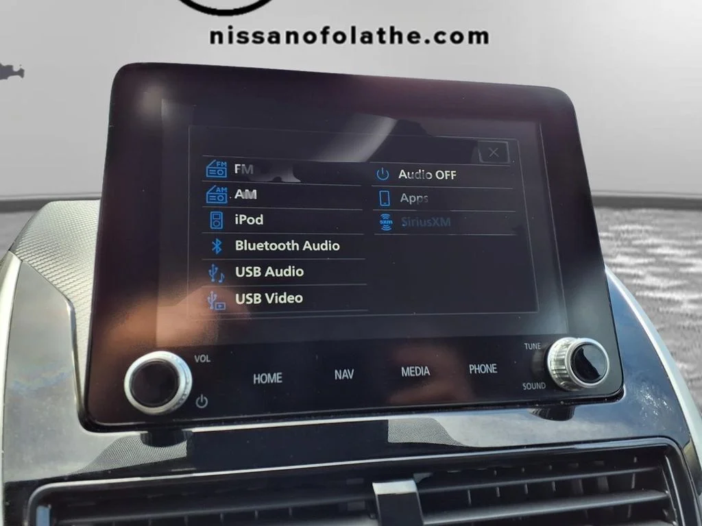 Used 2024 Black Mitsubishi  image 7