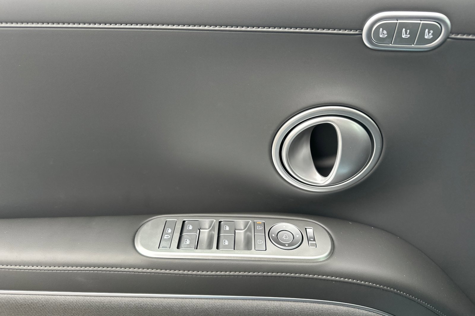 New 2026 Typhoon Silver Metallic Hyundai Calligraphy AWD image 41