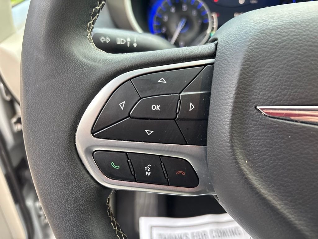 Used 2024 Silver Chrysler Touring L image 22