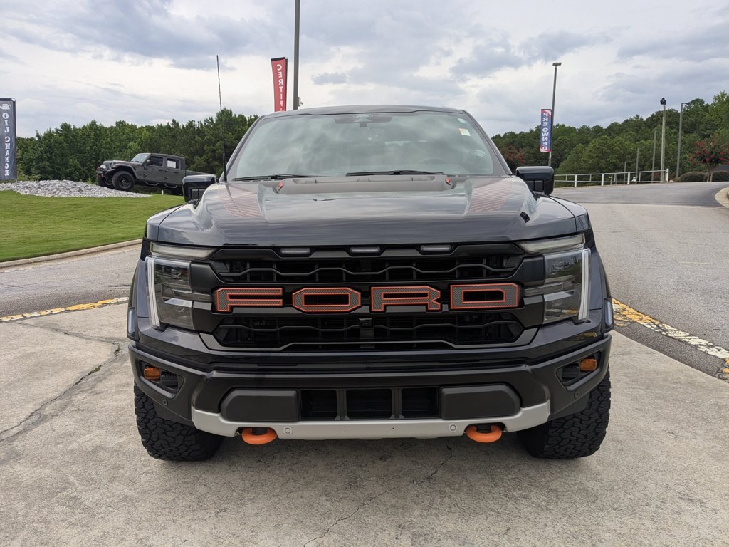 Used 2024  Ford Raptor image 2