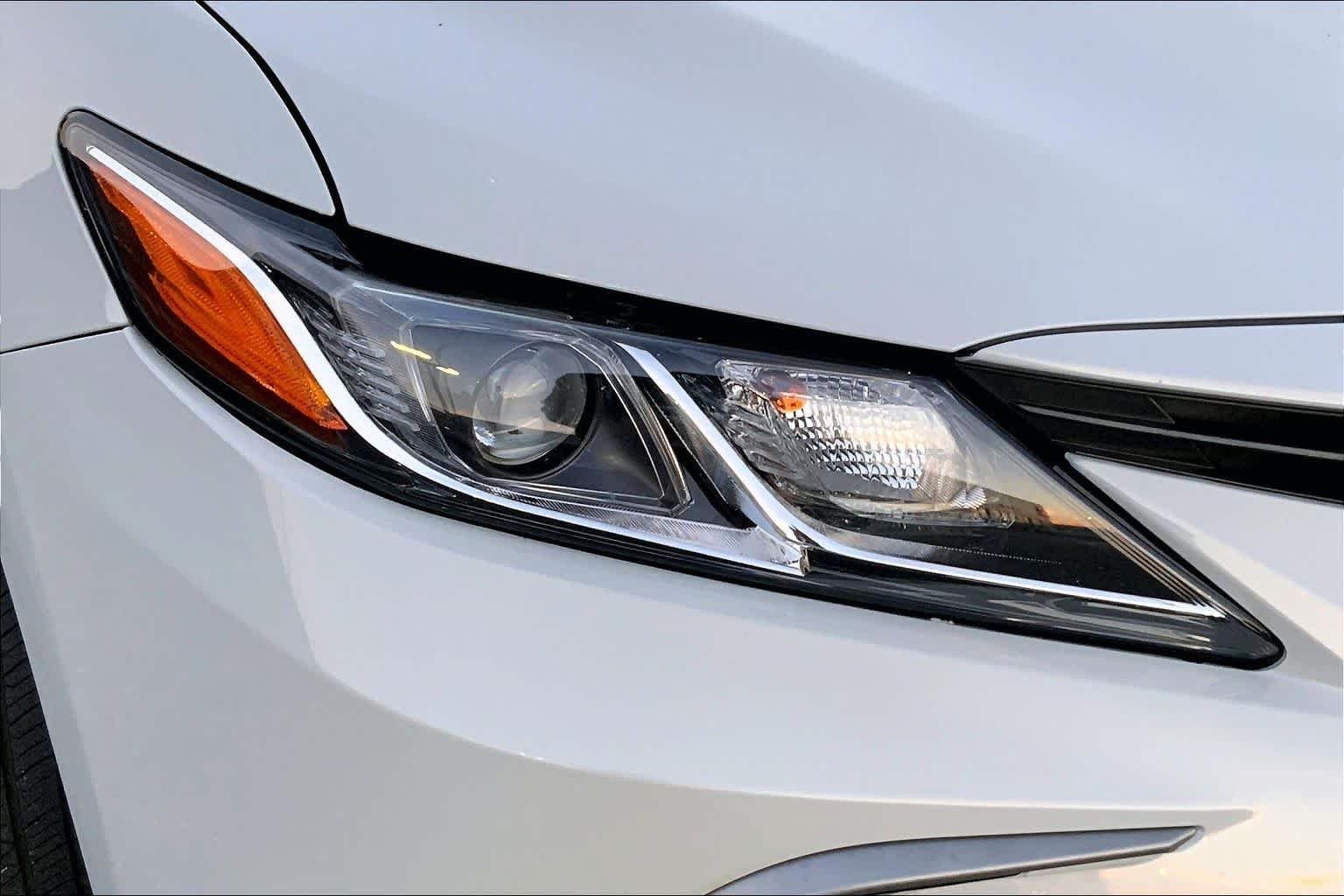 Used 2022 Ice Edge Toyota LE image 24