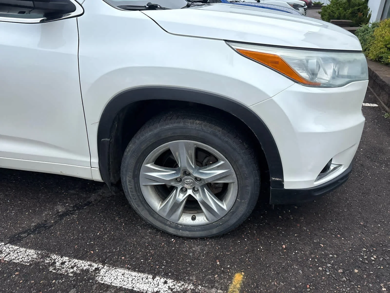 Used 2015 Blizzard Pearl Toyota Limited image 4
