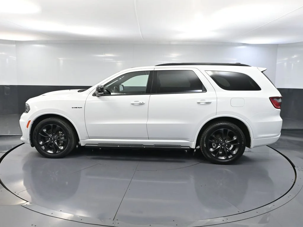 Certified Used 2024 White/off-white Dodge R/T Premium image 11