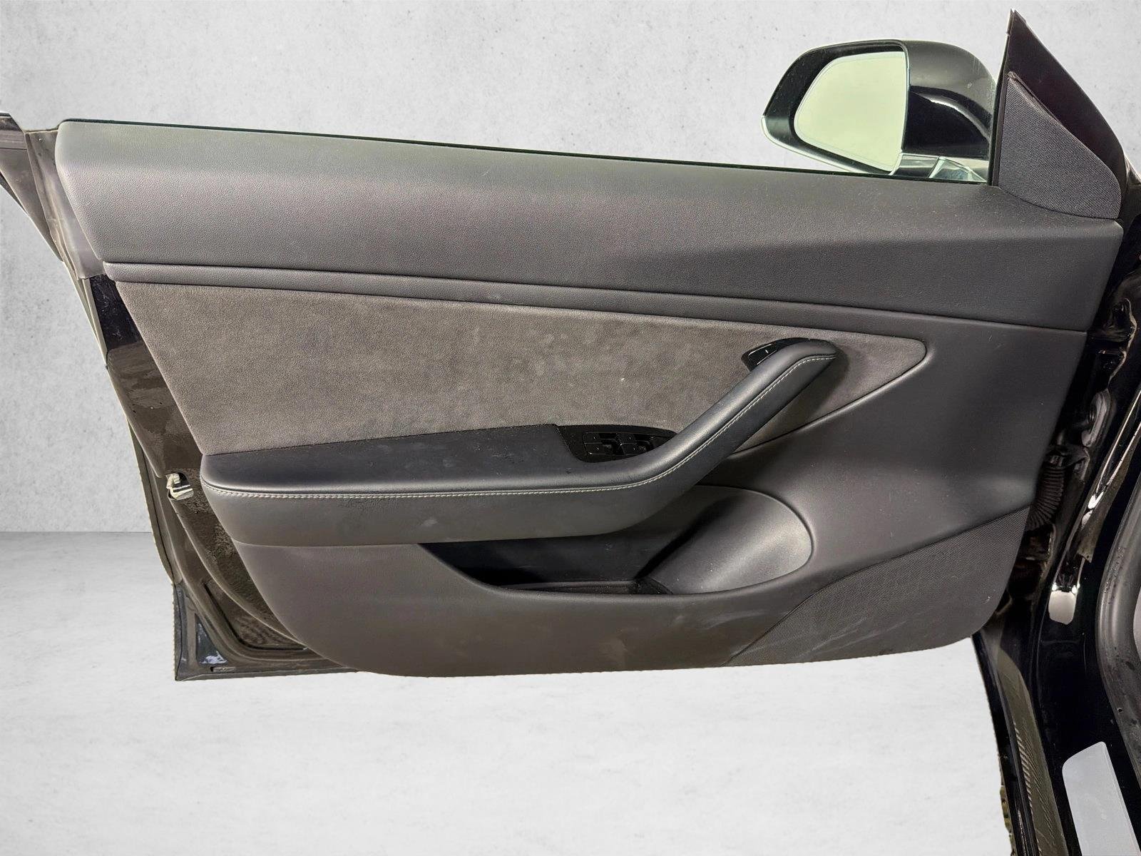 Used 2018 Black Tesla Long Range Battery image 12