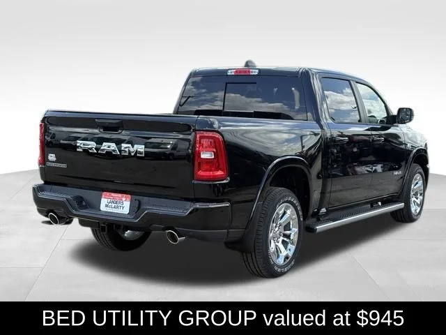 New 2026 Diamond Black Crystal Pearl-Coat Exterior Paint RAM Big Horn/Lone Star image 8