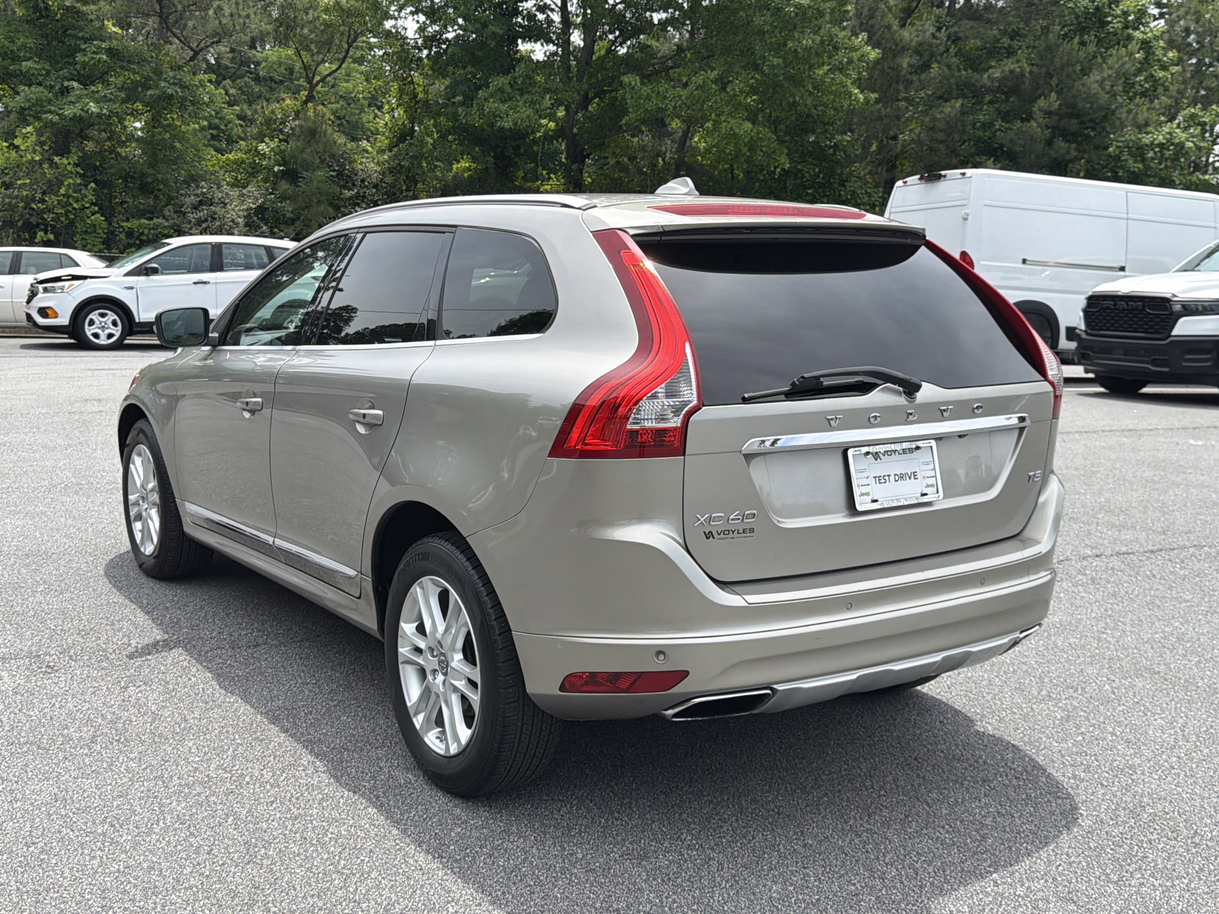 Used 2015 Seashell Metallic Volvo T5 Drive-E Premier image 6