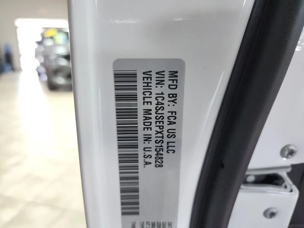 New 2026 Bright White Clearcoat Jeep Summit Obsidian image 37