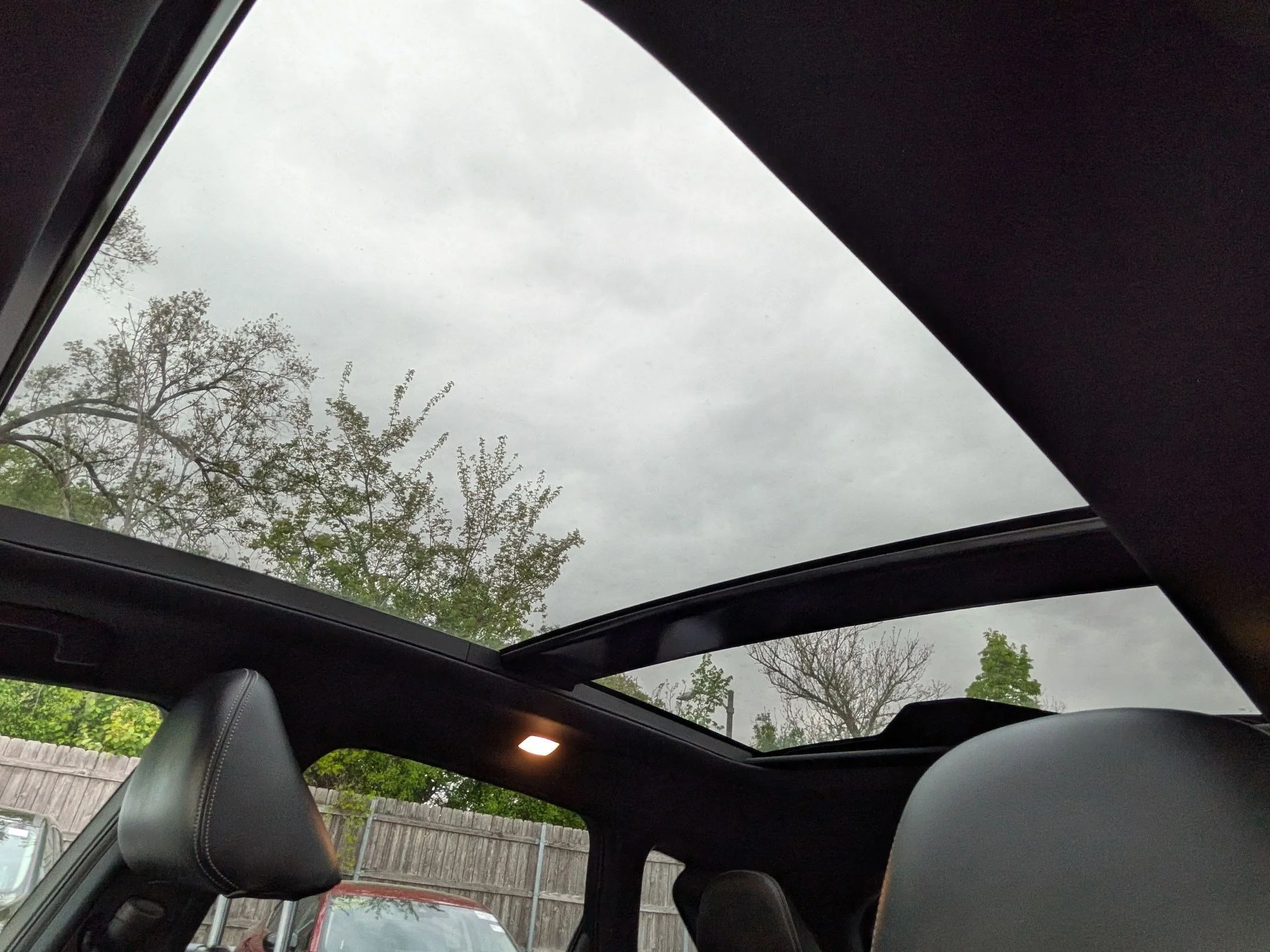 Used 2022 Graphite Shadow INFINITI LUXE image 12