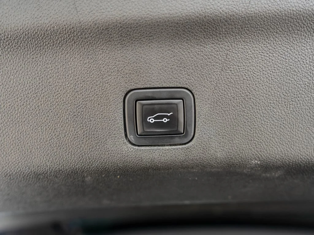 Used 2024 Sterling Gray Metallic Chevrolet High Country image 37