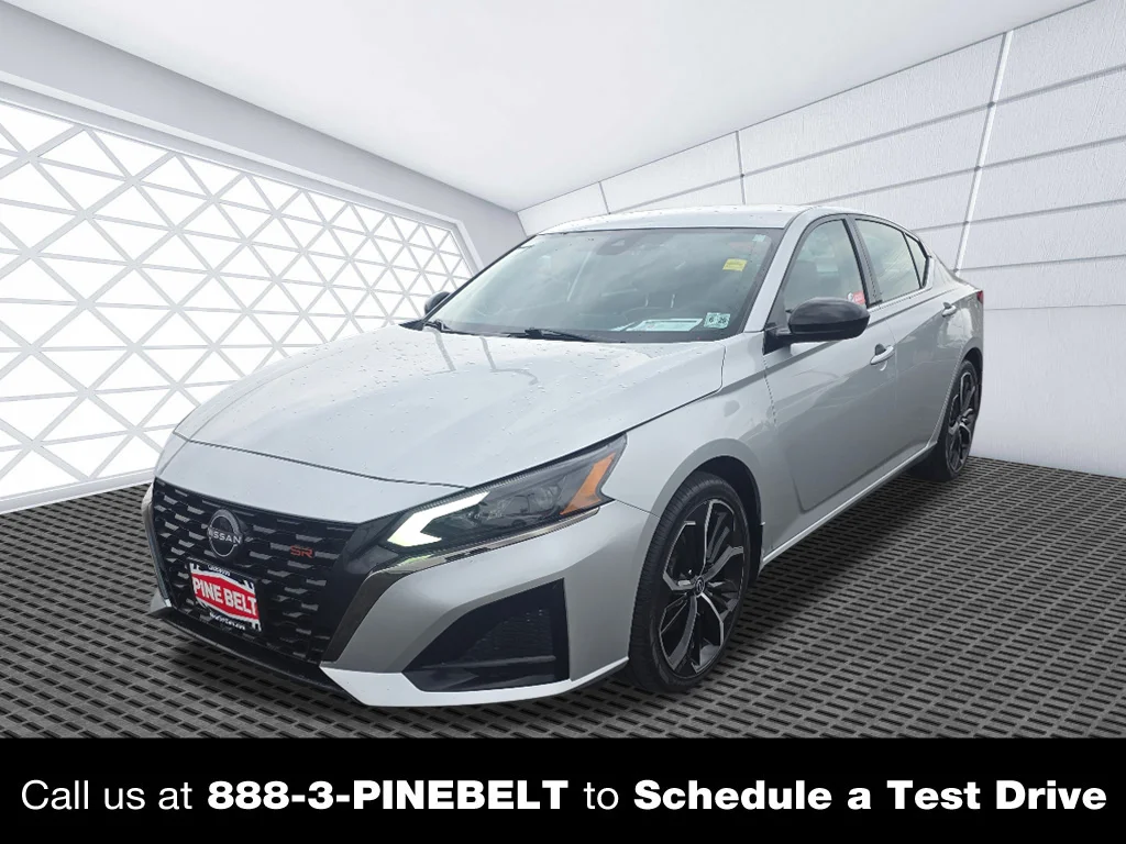 2024 Nissan Altima SR