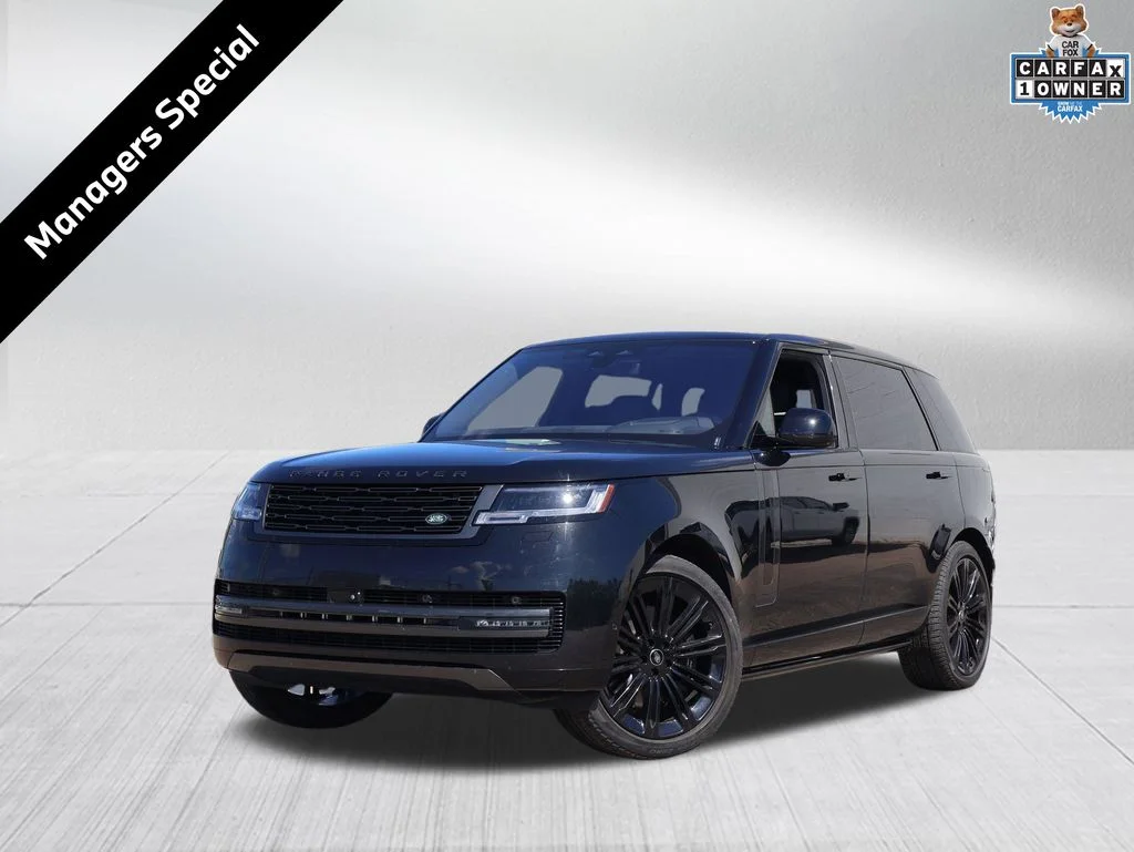Used 2023  Land Rover SE image 1
