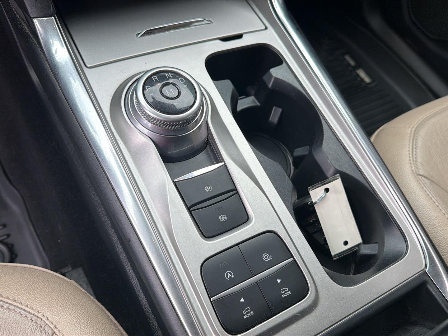 Used 2020 Oxford White Ford Limited image 30