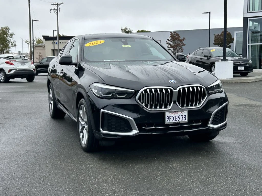 Used 2023 Black BMW xDrive40i image 7