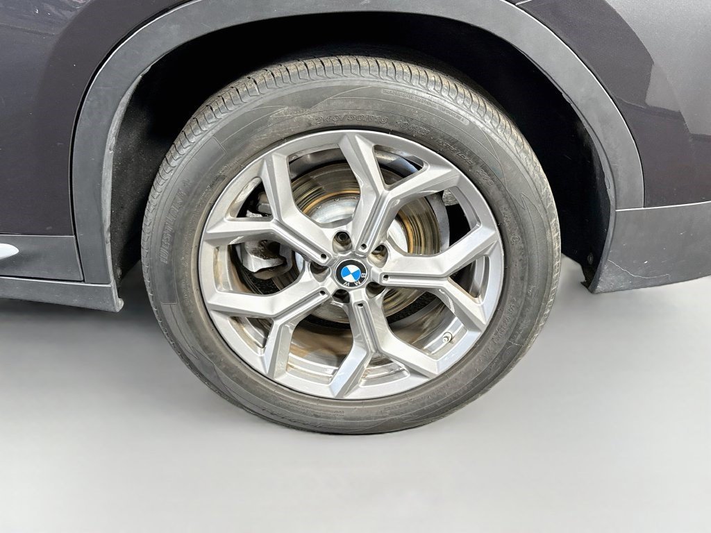 Used 2022 Dark Graphite Metallic BMW xDrive30i image 33
