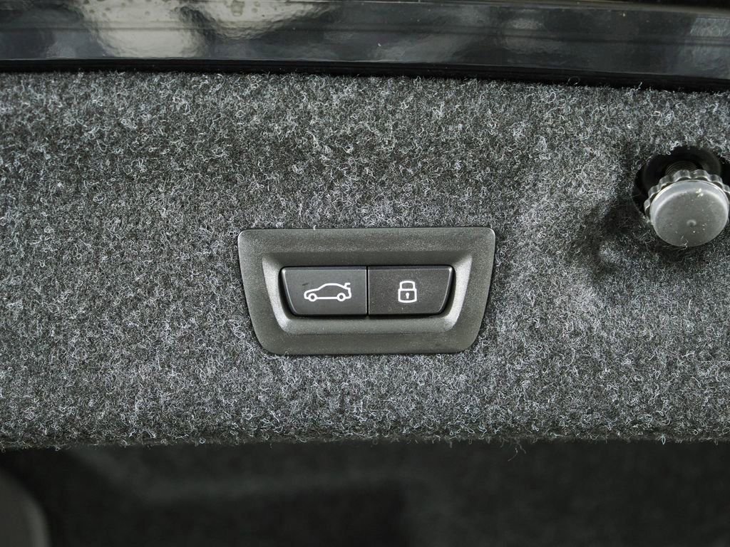 Used 2026 Black Sapphire Metallic BMW 430i xDrive image 26
