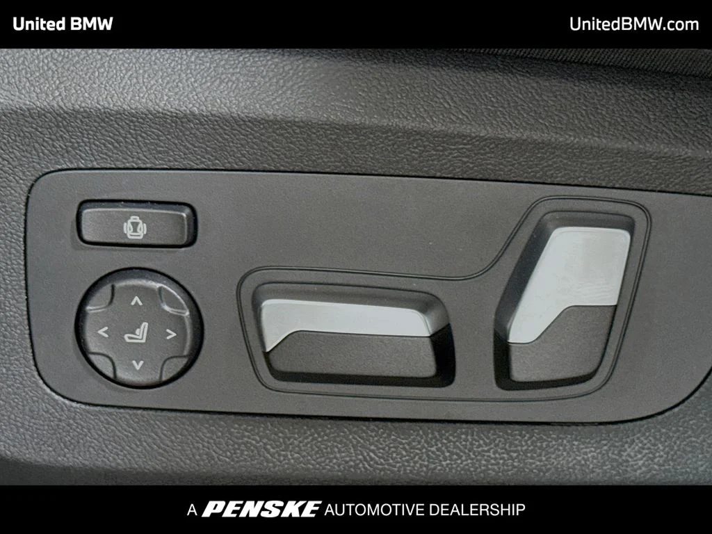 Used 2026 Carbon Black Metallic BMW sDrive40i image 4