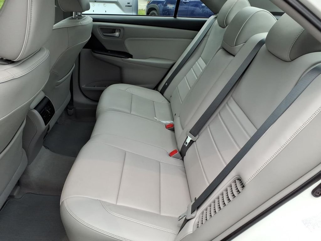 Used 2015 Blizzard Pearl Toyota XLE image 11