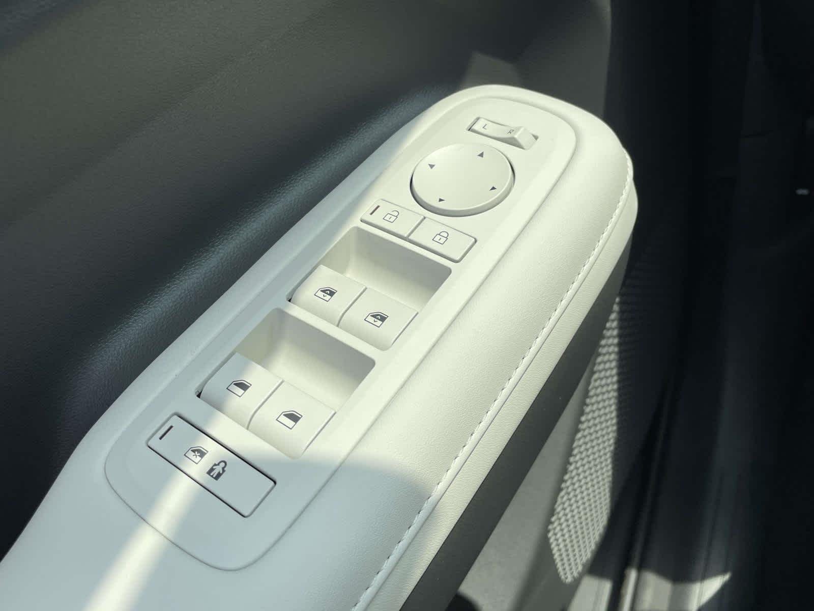 New 2026 Ecotronic Gray Hyundai SEL image 31