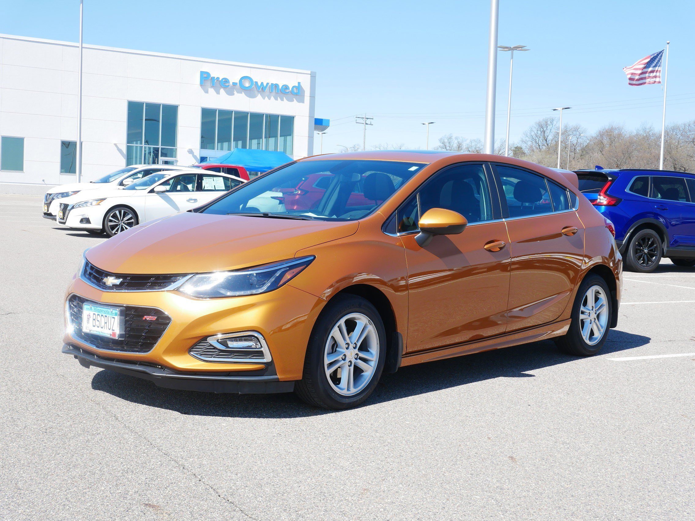 Used 2017 Chevrolet Cruze LT with VIN 3G1BE6SM9HS584649 for sale in Waite Park, MN