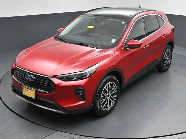 Certified Used 2025 Red Ford Base image 43