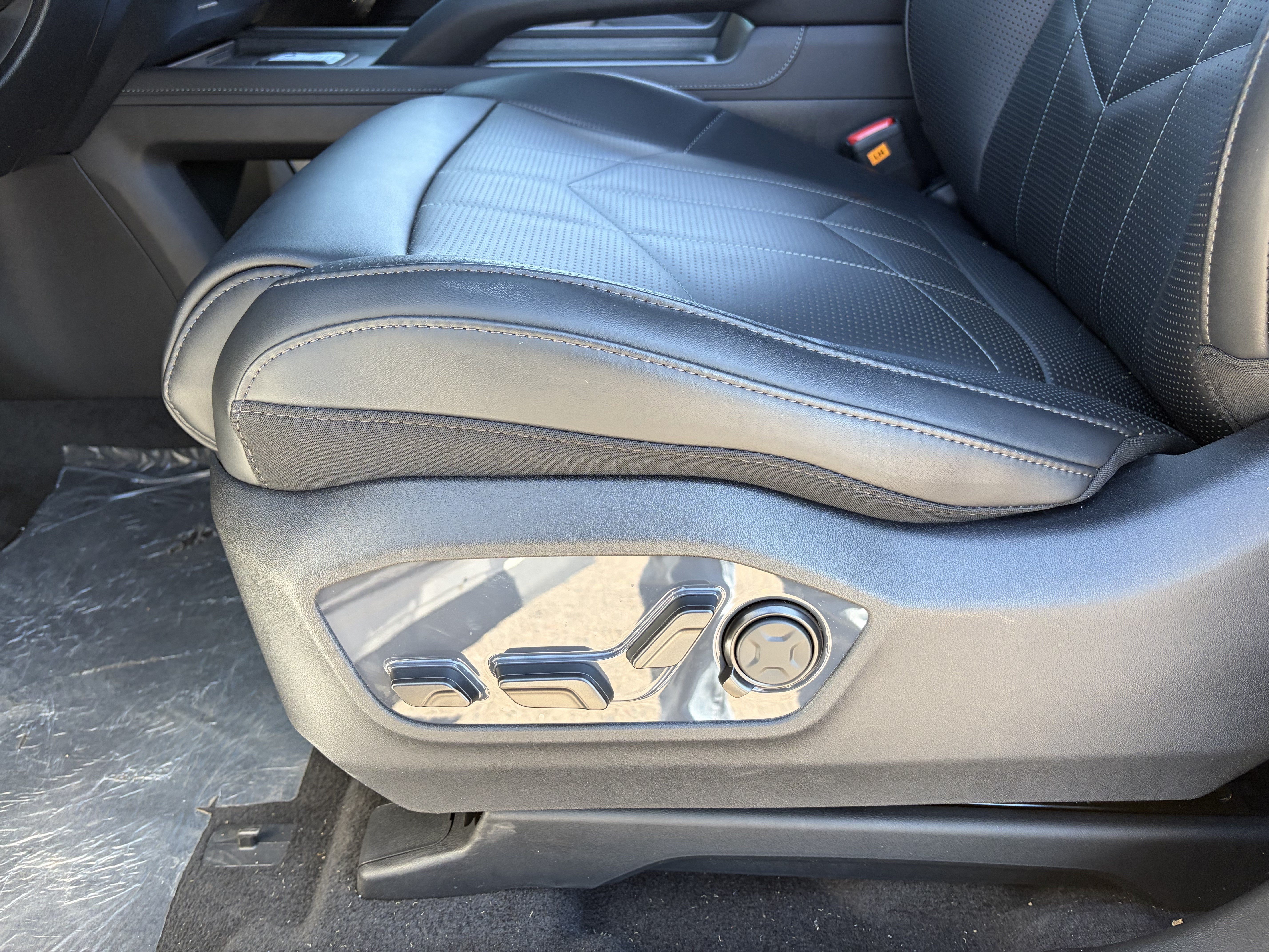 New 2027 Glacial White Pearl Kia X-LINE SX PRESTIGE image 19