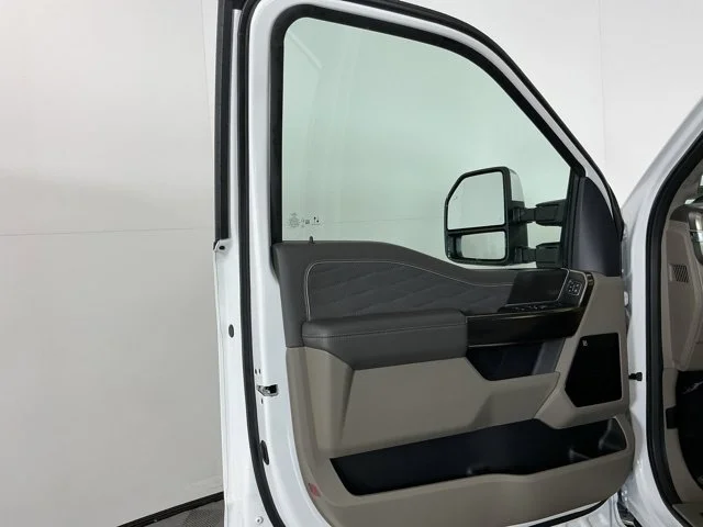 Used 2026 White Metallic Ford Platinum image 16