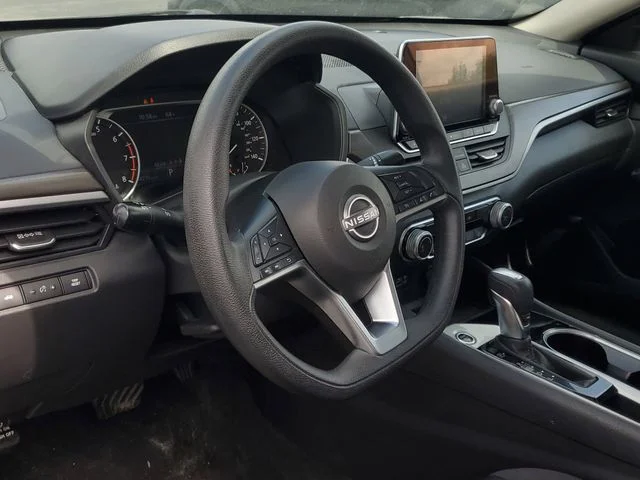 Used 2024 Gray Nissan 2.5 SV image 15