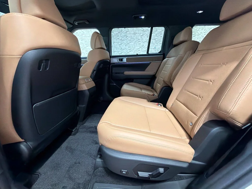 New 2027 Serenity White Hyundai Limited image 15